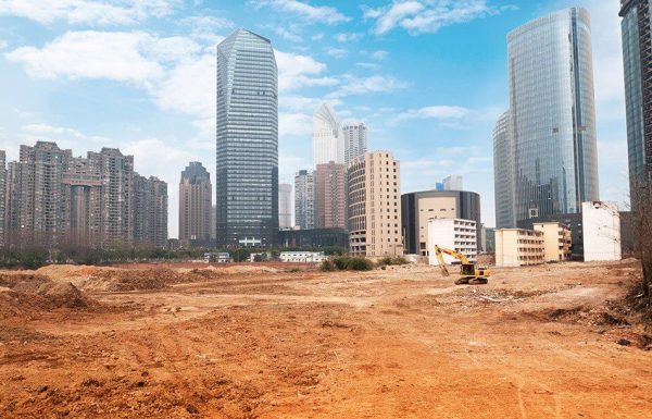 נכסים מניבים למכירה והשקעות